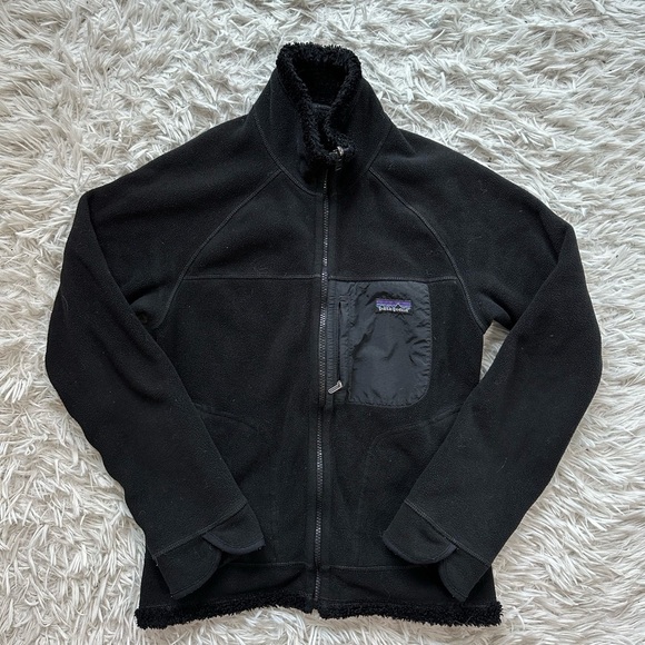 Patagonia Jackets & Blazers - Patagonia Women’s Reversible Soft Fleece Black Jacket Size Small
